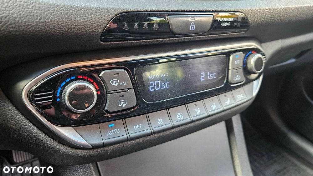 Hyundai i30 1.4 T-GDI Premium - 25