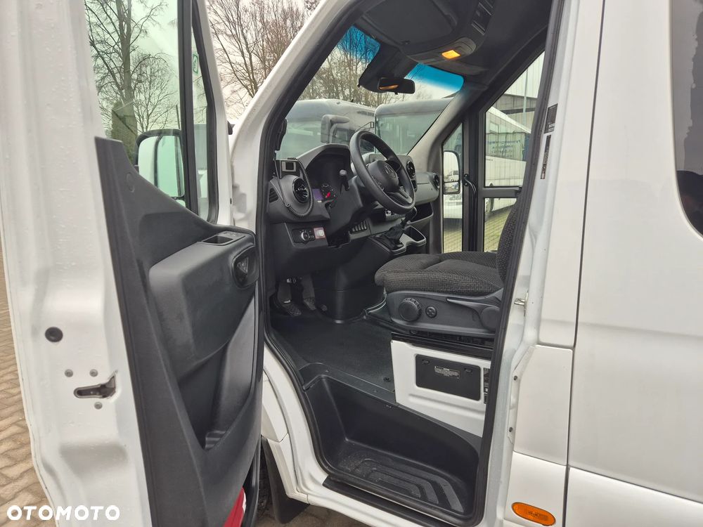 Mercedes-Benz SPRINTER/ 23 MIEJSCA + STOJĄCE/ 67 000 KM / KLIMA - 17