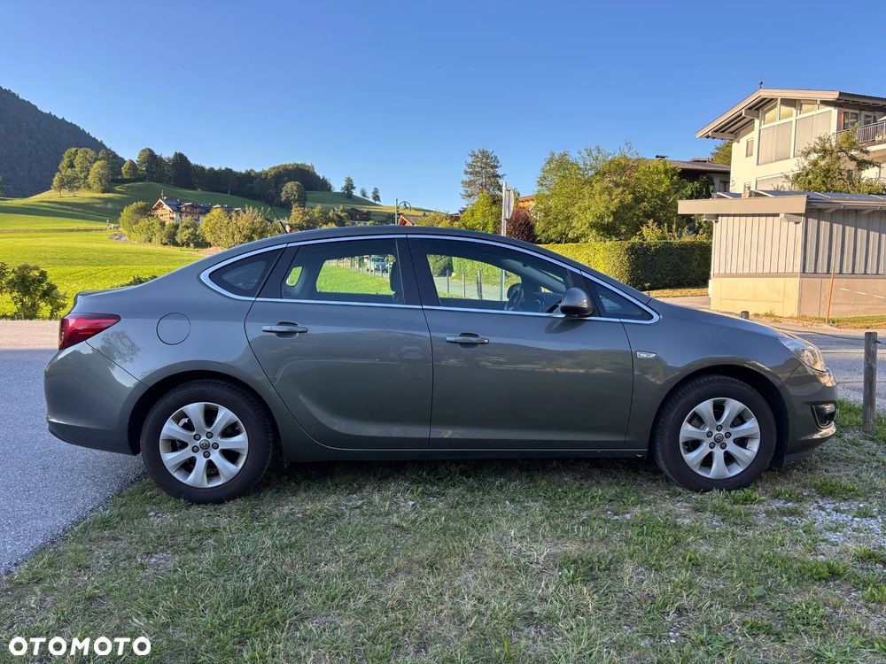 Opel Astra 1.4 T Business - 10