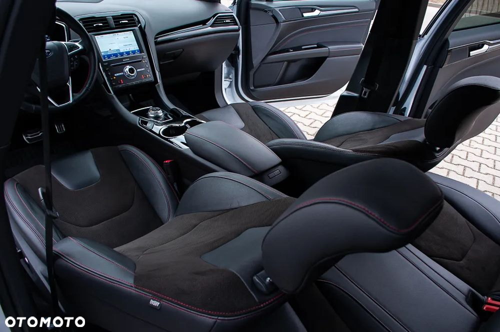 Ford Mondeo 2.0 EcoBlue ST-Line - 29