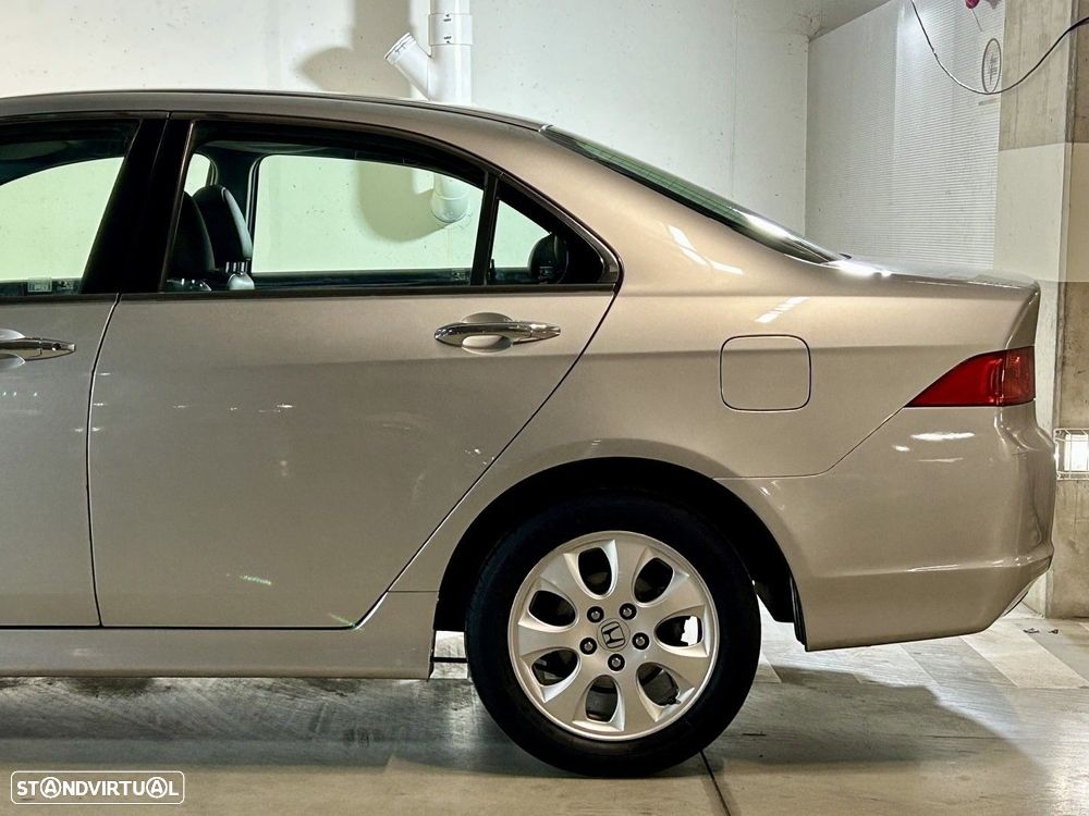 Honda Accord 2.0 Sport - 15