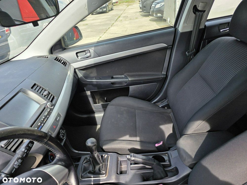 Mitsubishi Lancer 1.5 - 12