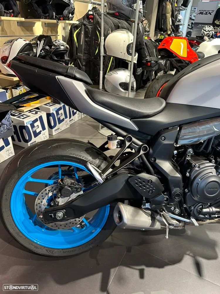 Yamaha MT-07 - 11