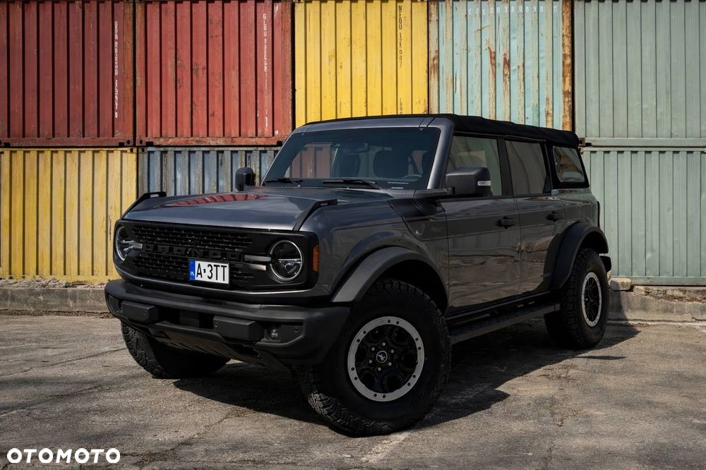 Ford Bronco - 1