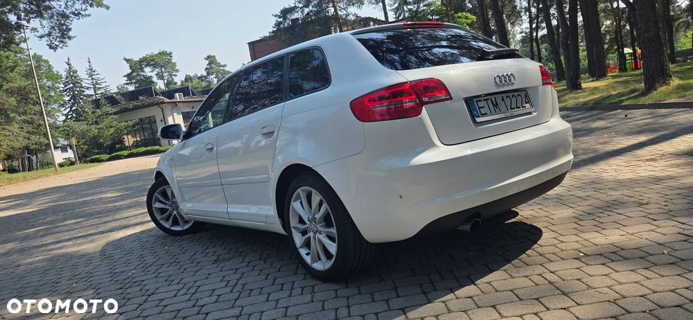 Audi A3 Sportback 1.6 TDI DPF S line Sportpaket - 3