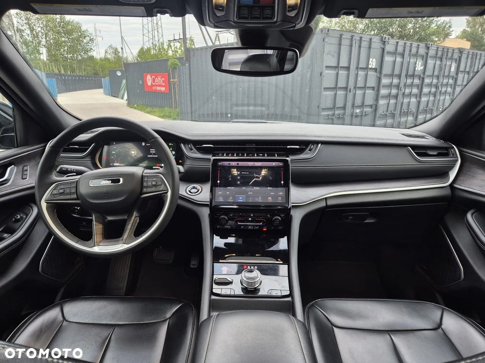 Jeep Grand Cherokee - 9