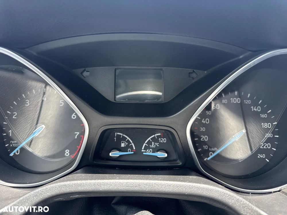 Ford Focus - 11