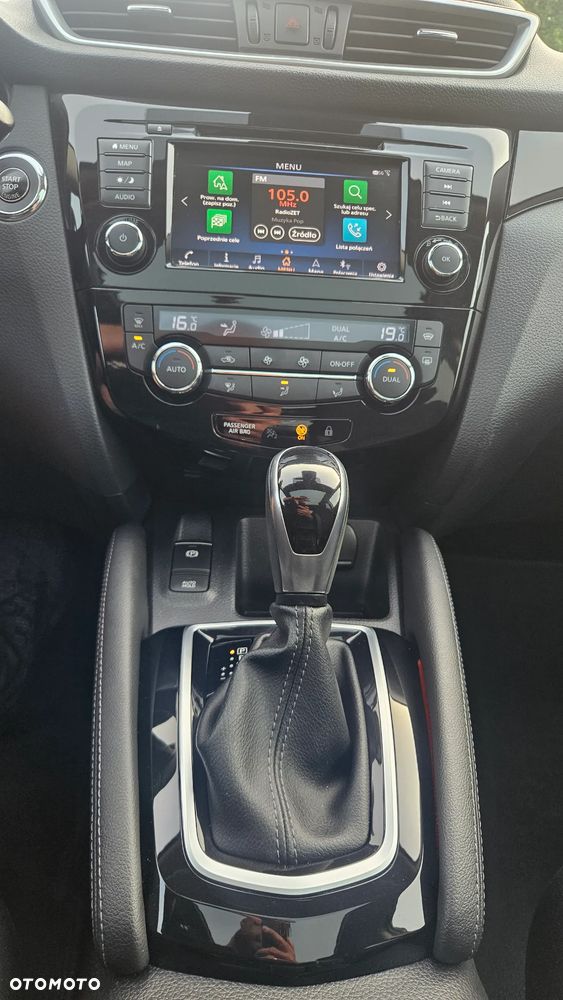 Nissan Qashqai 1.3 DIG-T Tekna DCT - 24