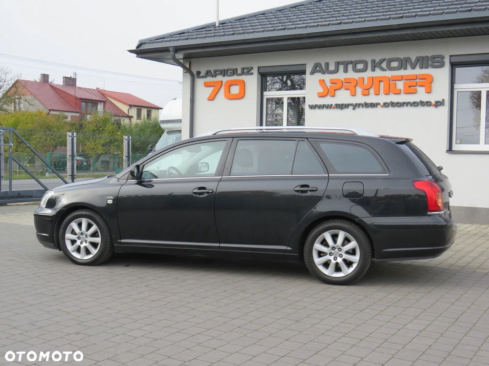 Toyota Avensis 2.0 D-4D Combi - 19