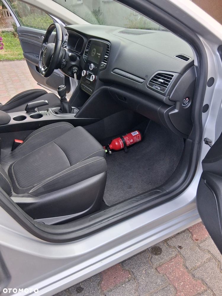 Renault Megane 1.2 Energy TCe Zen - 19