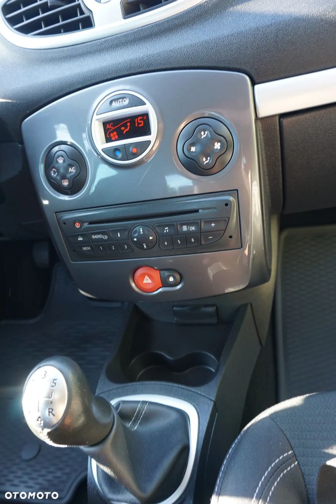 Renault Clio 1.2 16V 75 Expression - 35