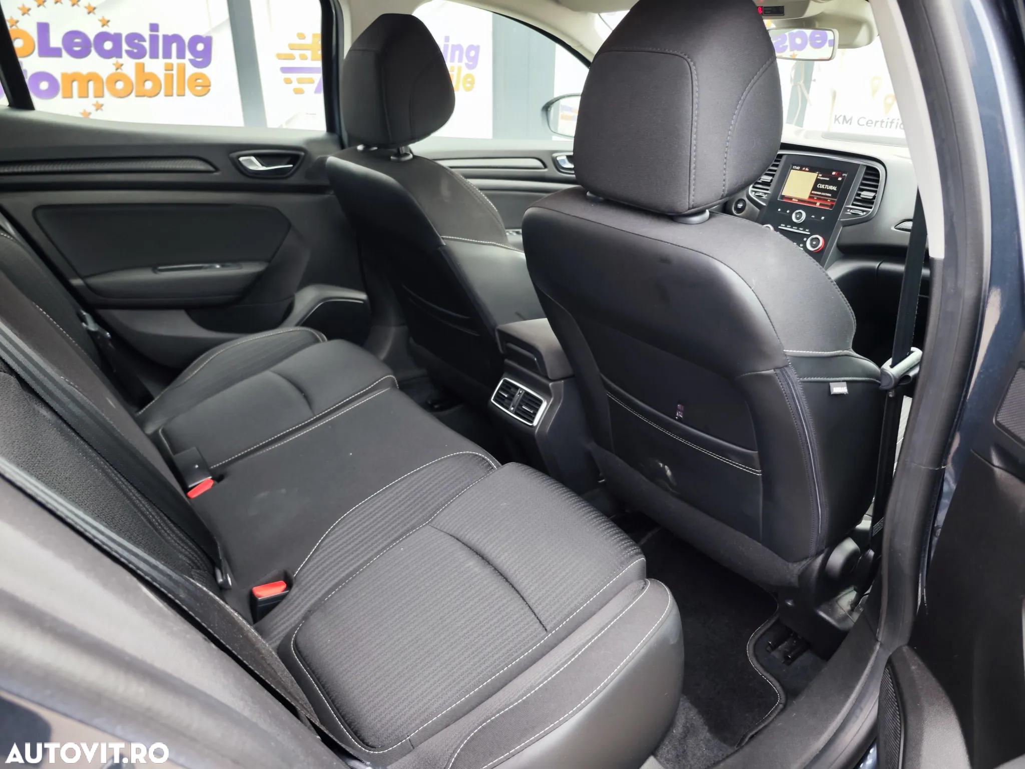 Renault Megane ENERGY TCe 140 EDC BUSINESS - 13