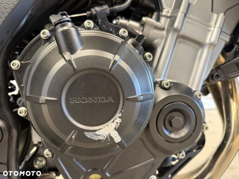 Honda CB - 12