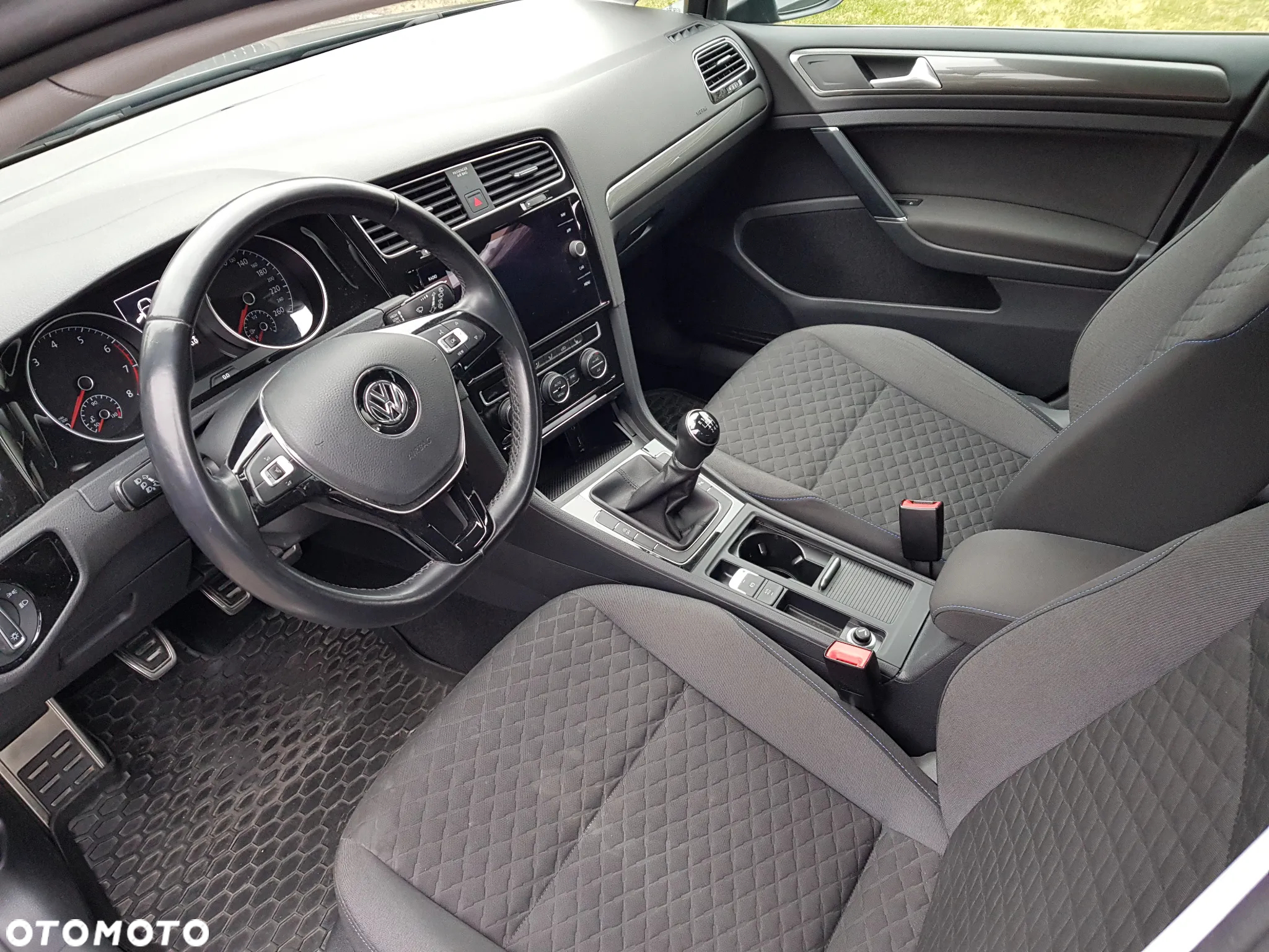 Volkswagen Golf 1.0 TSI BlueMotion Comfortline - 30