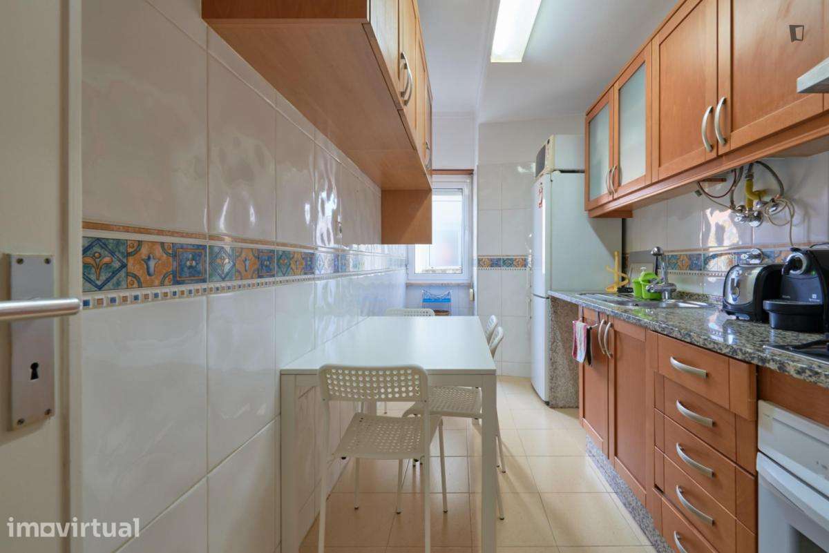 Quarto - localizado em Entrecampos Lisbon - Grande imagem: 5/32