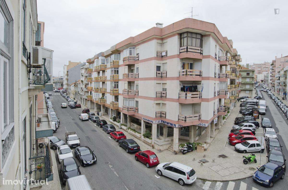 Quarto - localizado em Entrecampos Lisbon - Grande imagem: 5/20