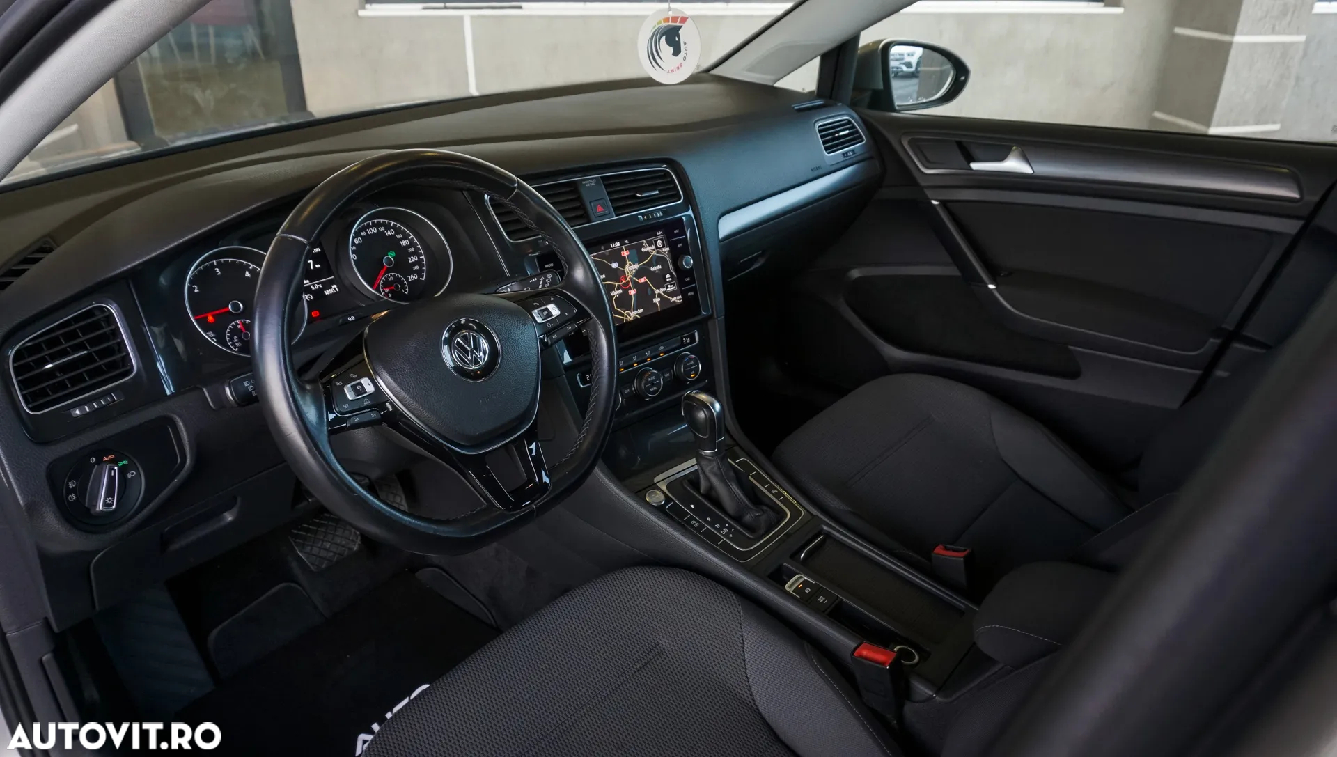 Volkswagen Golf 1.6 TDI DSG Comfortline - 23