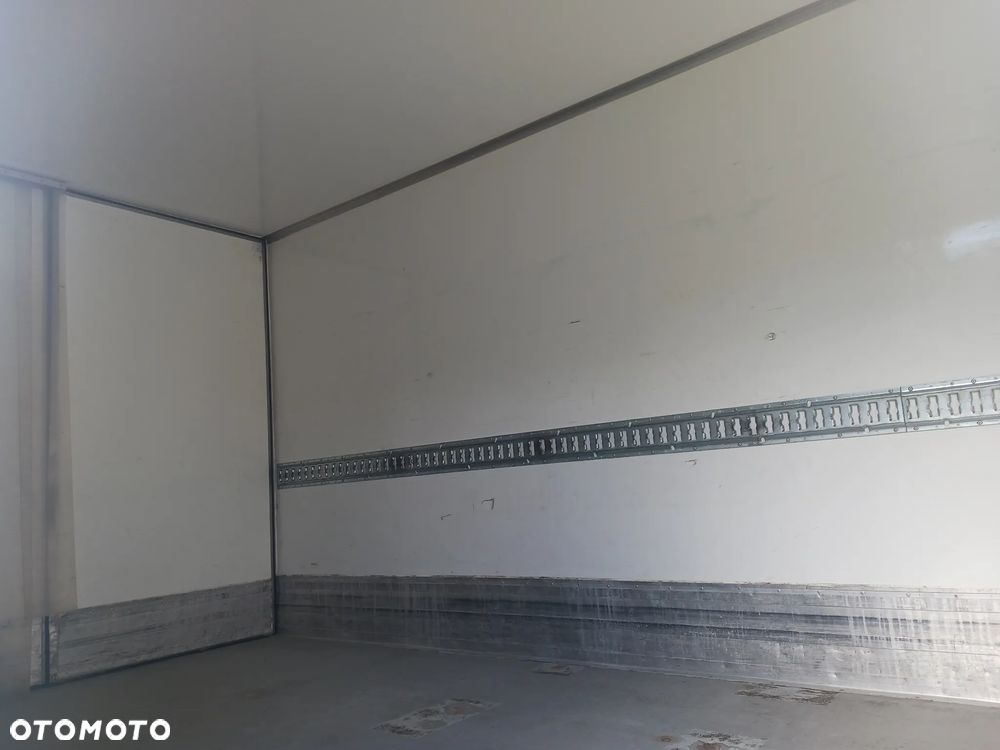 Mitsubishi Canter Fuso 9C18 3.0 180 KM 198 tyś km Izoterma Chłodnia 2019r Mroźnia Agregat Winda KLIMA SALON 230V - 26