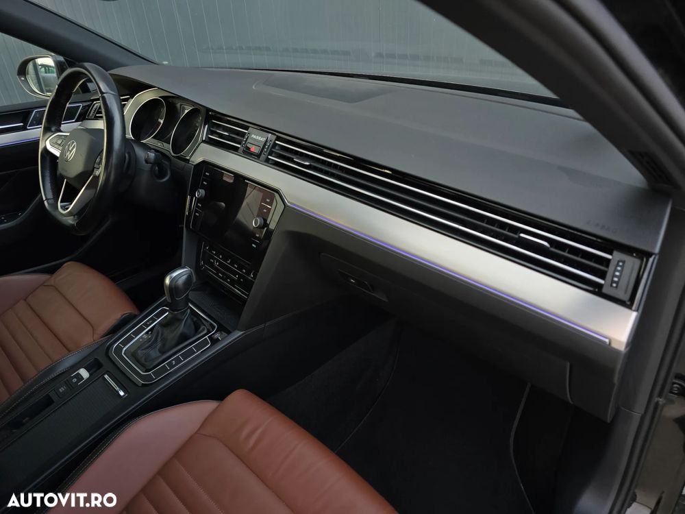 Volkswagen Passat - 13
