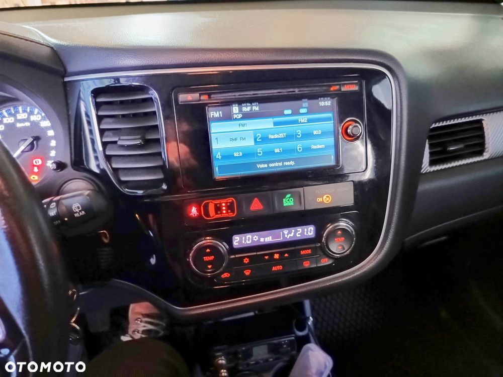 Mitsubishi Outlander - 8