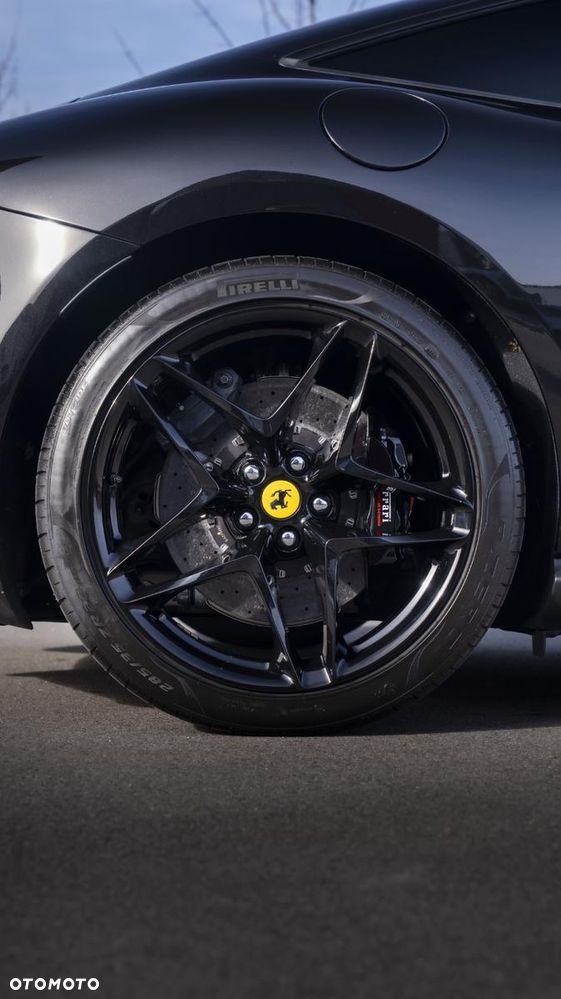 Ferrari Roma - 11