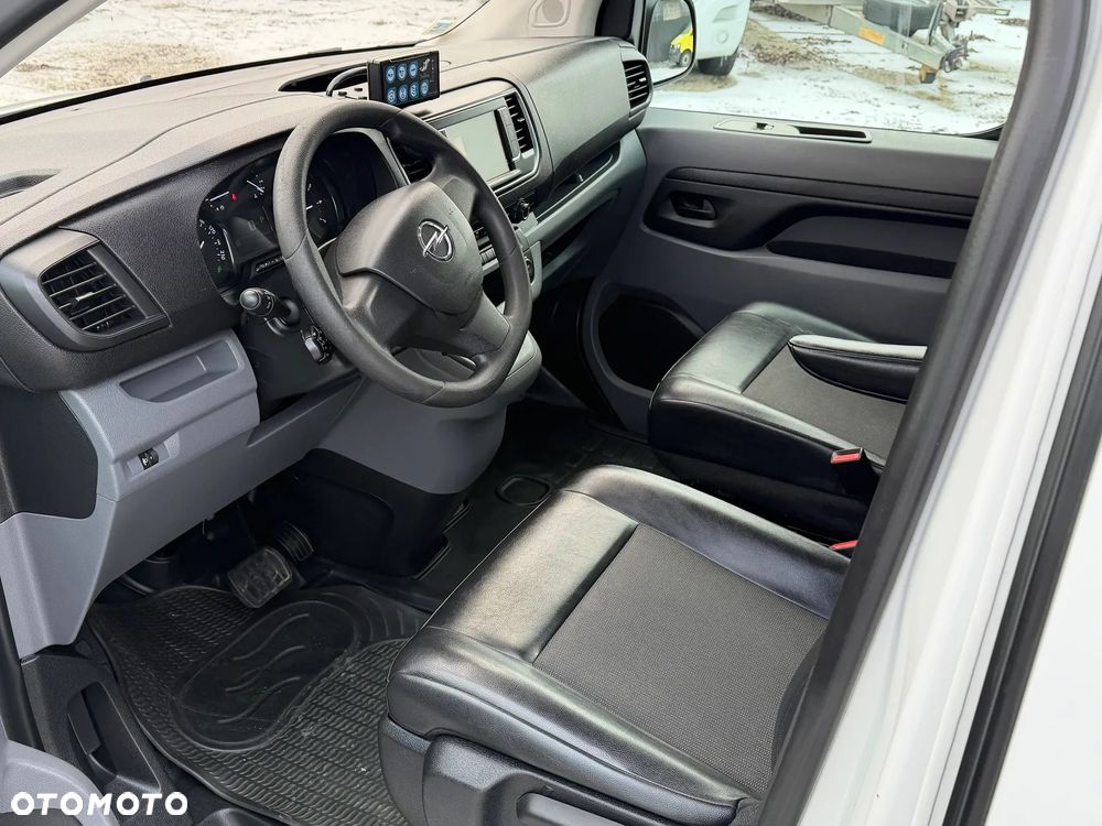 Opel Vivaro Karetka Ambulans Ambulance Sanitarny EN1789 - 11