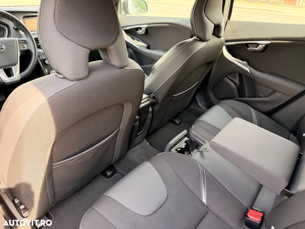 Volvo V40 D2 Linje Svart - 21