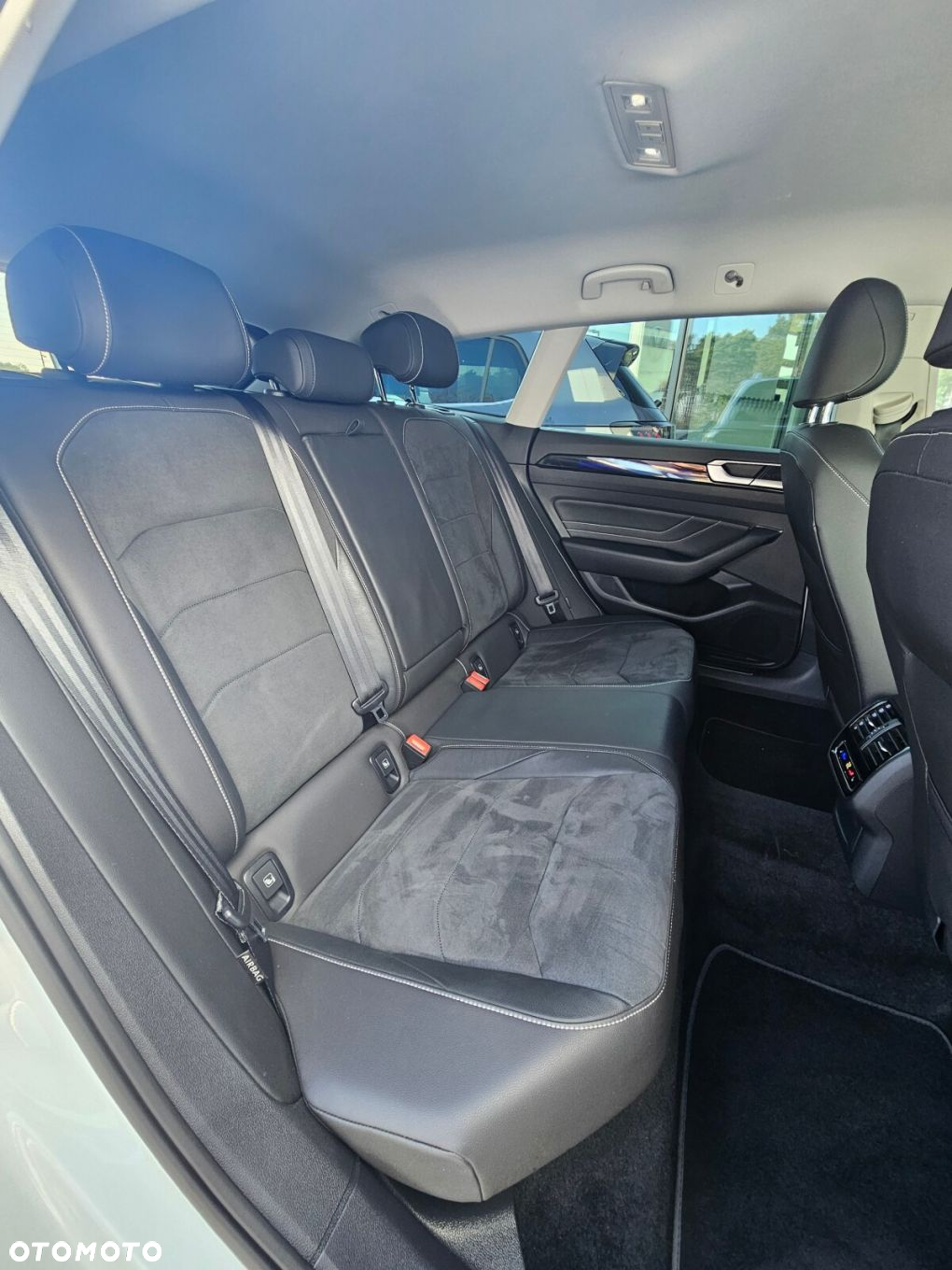 Volkswagen Arteon 2.0 TDI Elegance DSG - 35