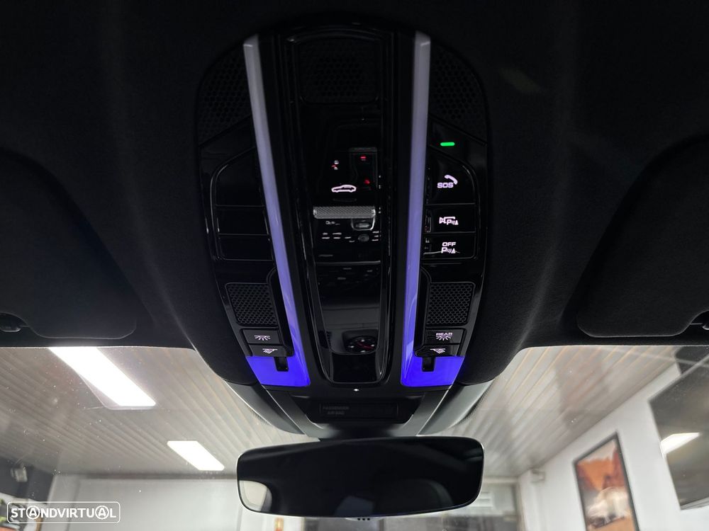 Porsche Cayenne E-Hybrid Tiptronic S Black Edition - 38