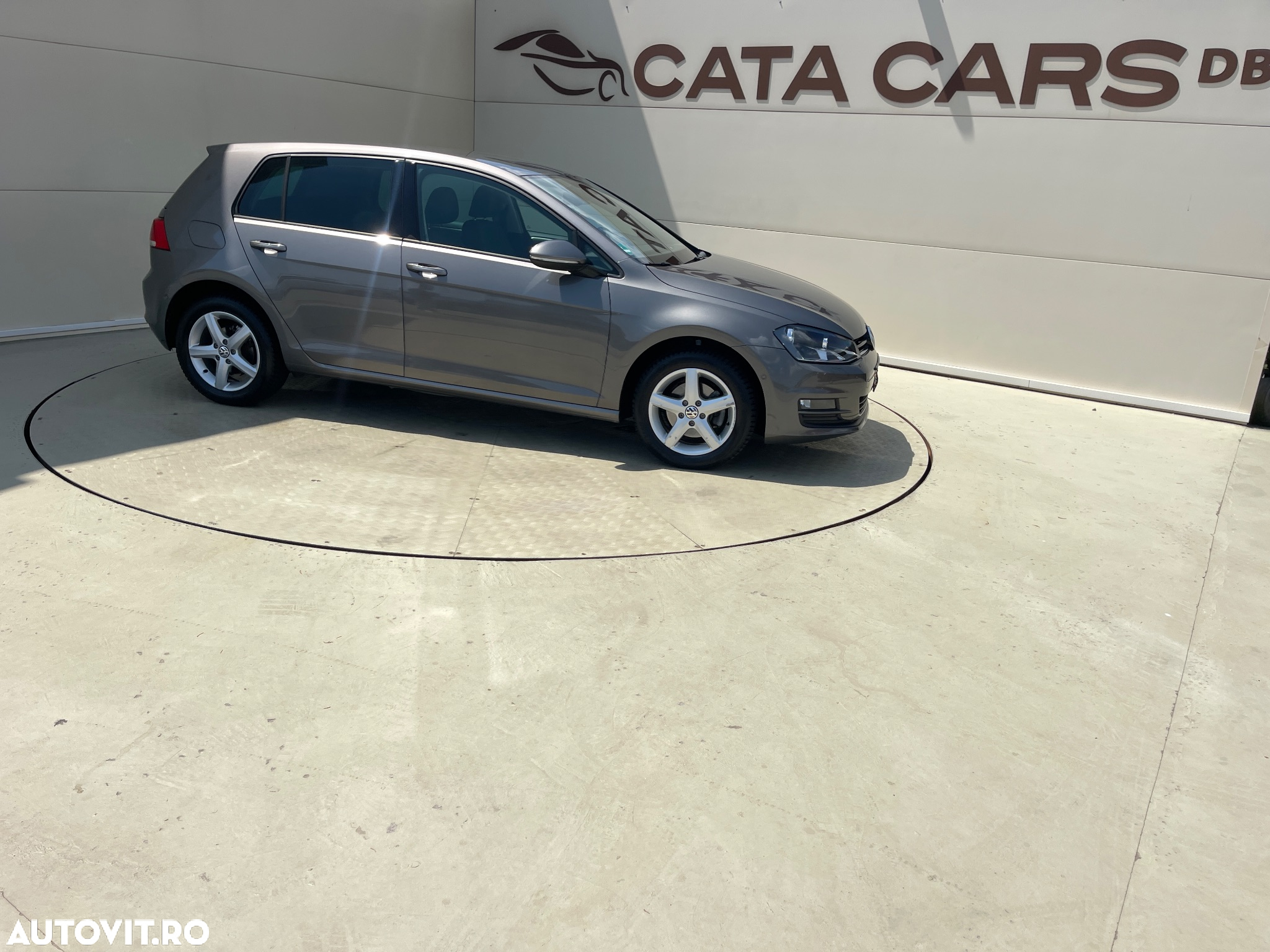 Volkswagen Golf 1.2 TSI BlueMotion Technology Comfortline - 20