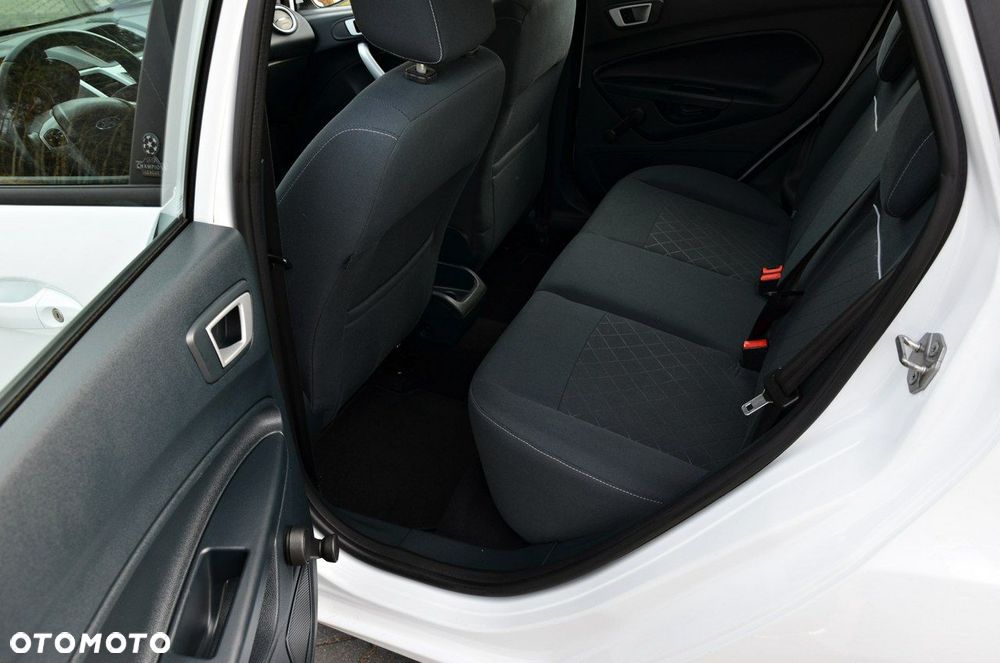 Ford Fiesta 1.25 Silver X Plus 2 EU6 - 31