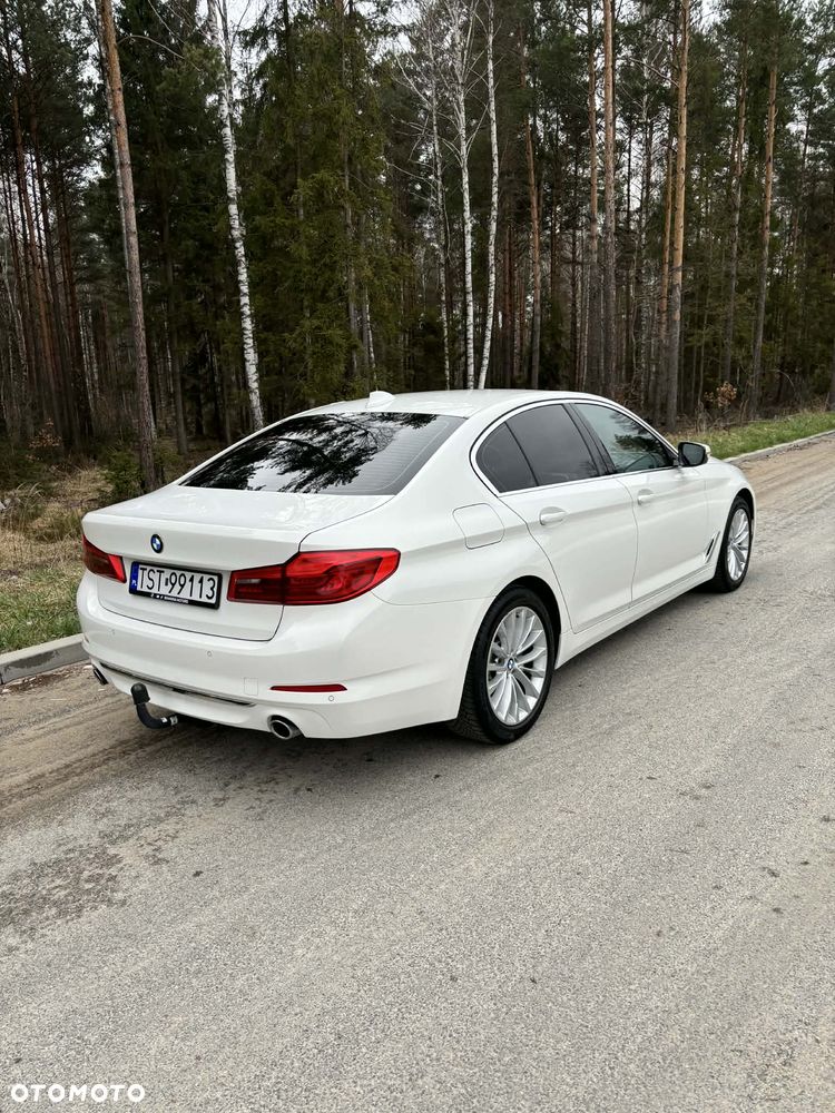 BMW Seria 5 518d Luxury Line - 15