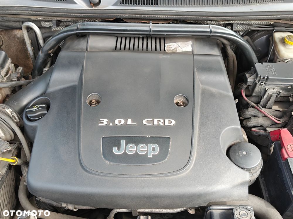 Jeep Commander 3.0 CRD Limited - 38