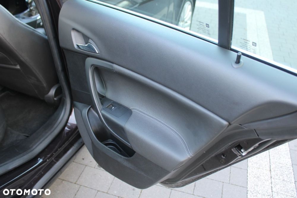 Opel Insignia - 29