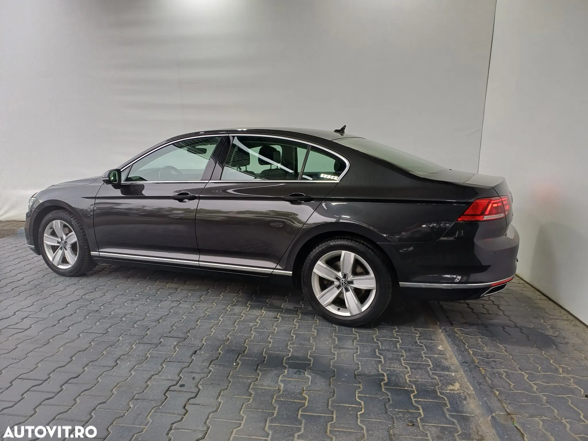 Volkswagen Passat 2.0 TDI DSG Highline - 3