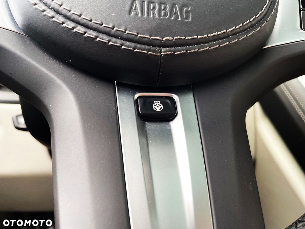 BMW Seria 8 - 33