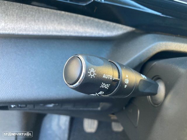 Peugeot 308 1.2 PureTech Allure - 18