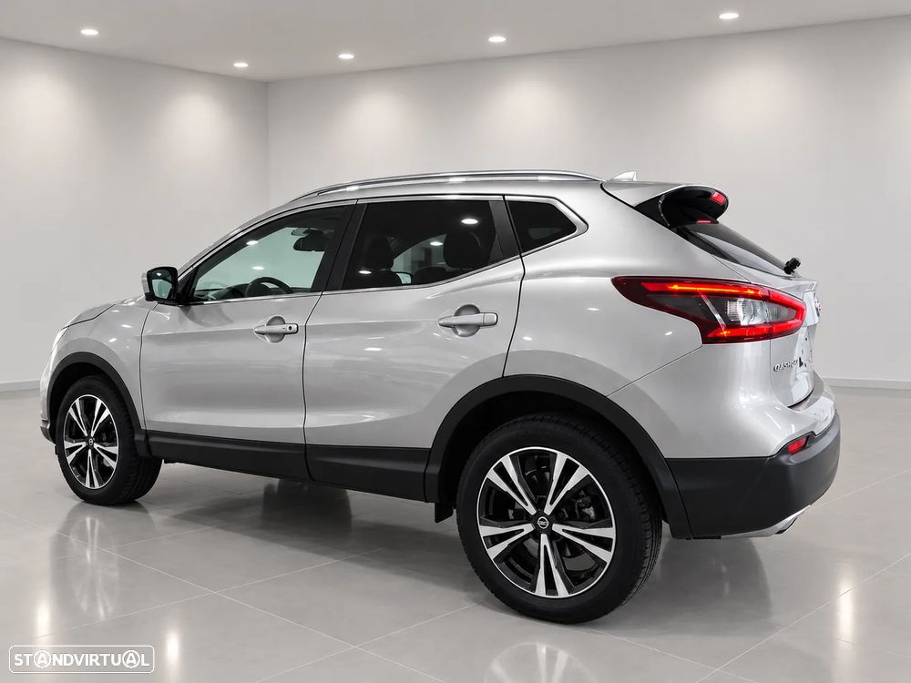 Nissan Qashqai 1.5 dCi N-Connecta J18+Led - 1