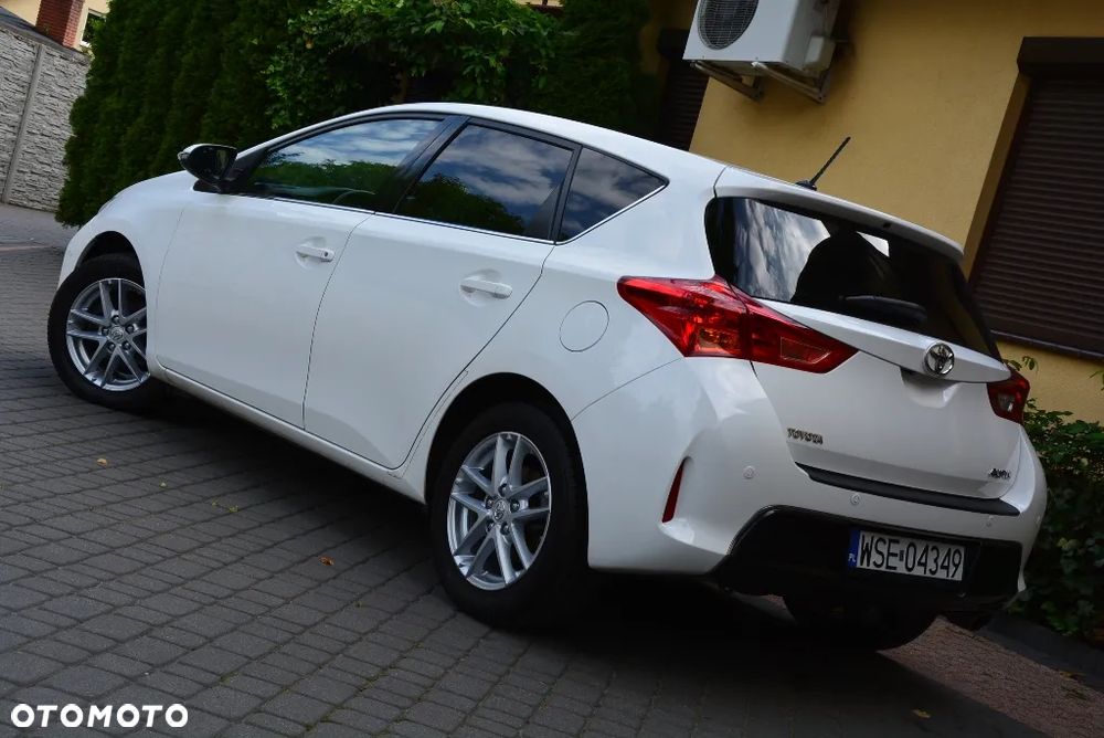 Toyota Auris 1.6 Premium Comfort - 18