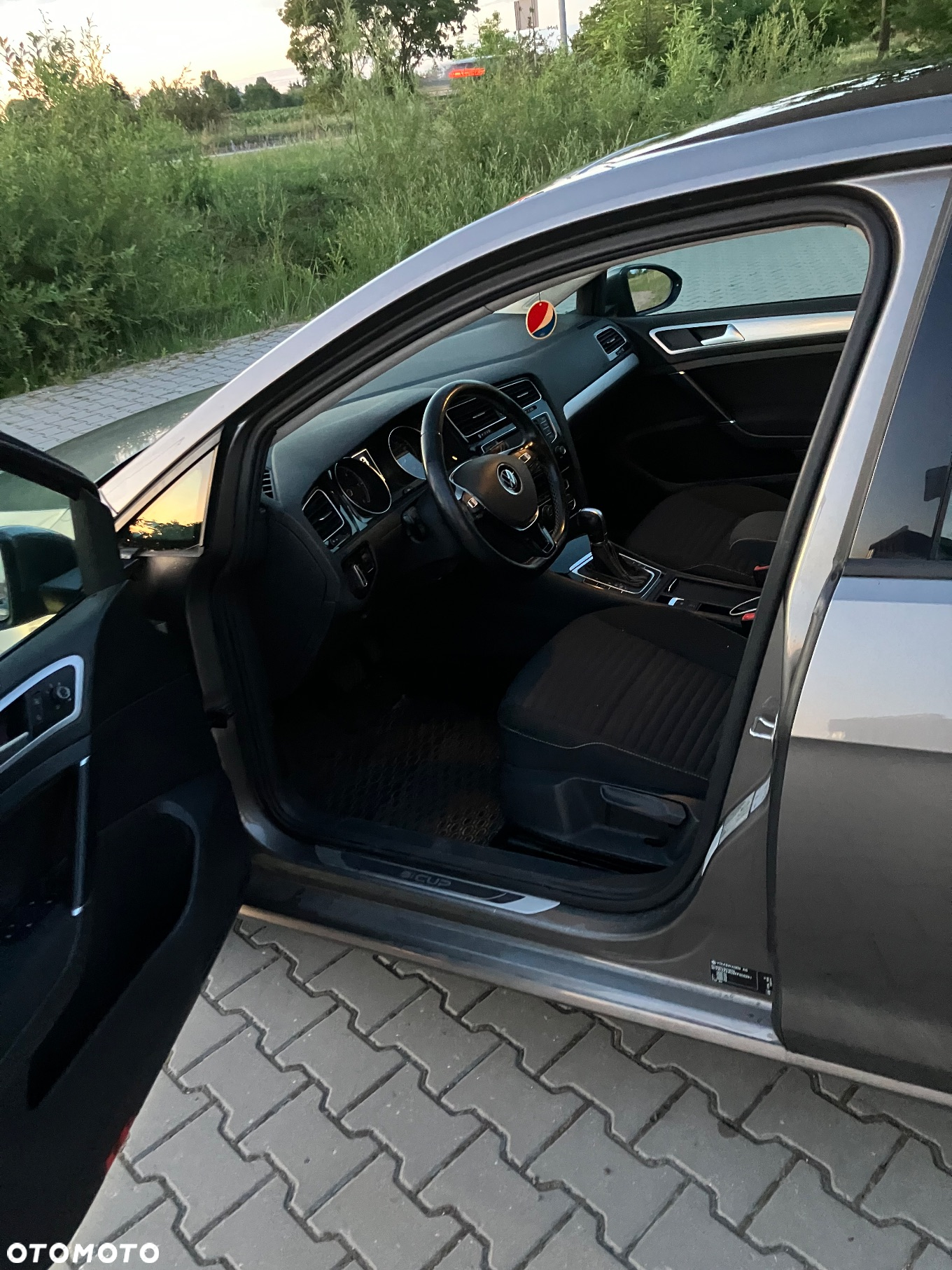 Volkswagen Golf - 9
