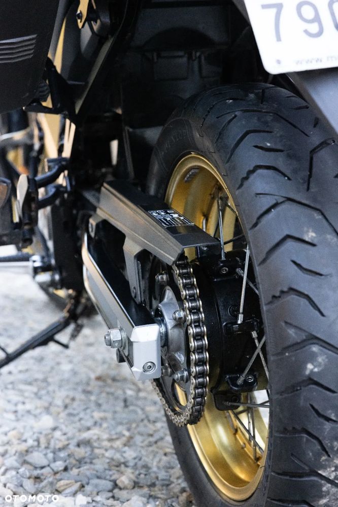 Suzuki V-STROM - 23