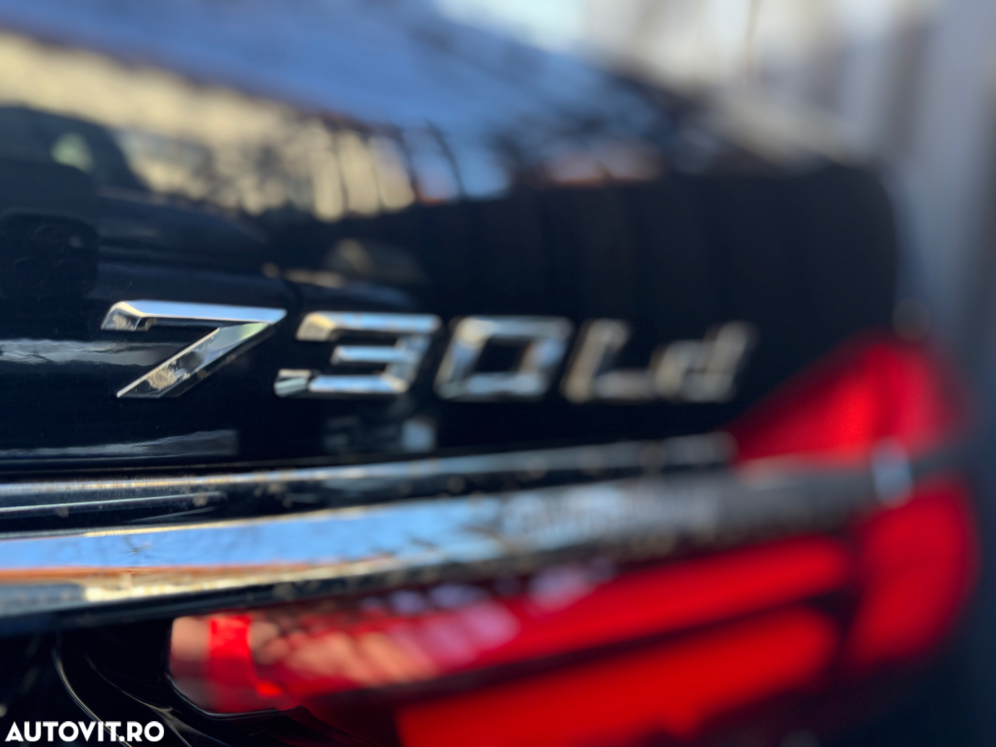 BMW Seria 7 730Ld - 32