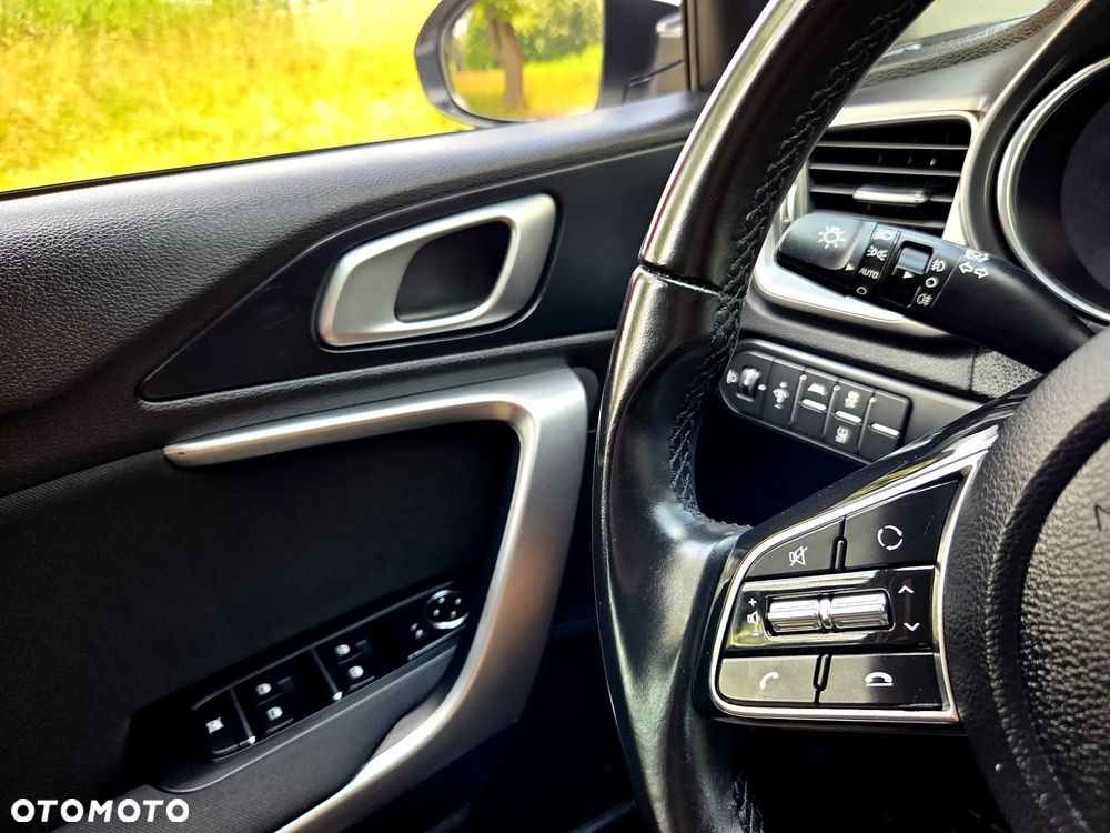 Kia Ceed 1.0 T-GDI M - 32