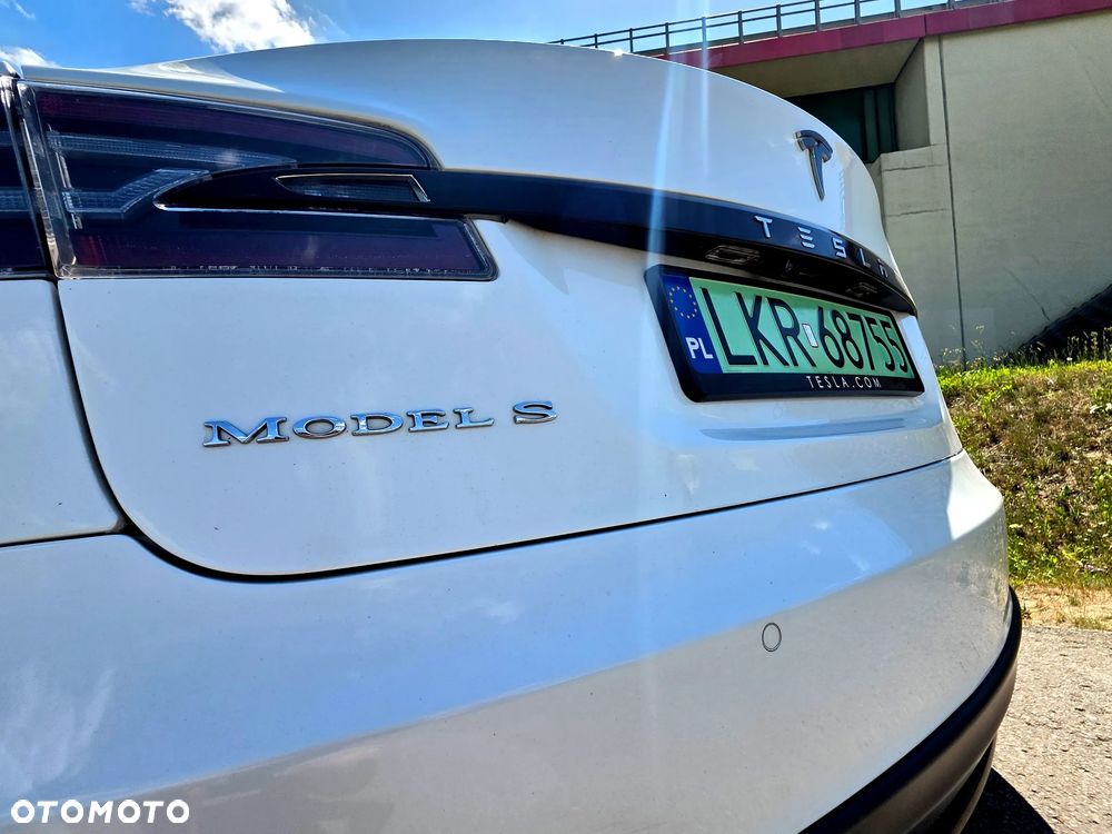 Tesla Model S - 16