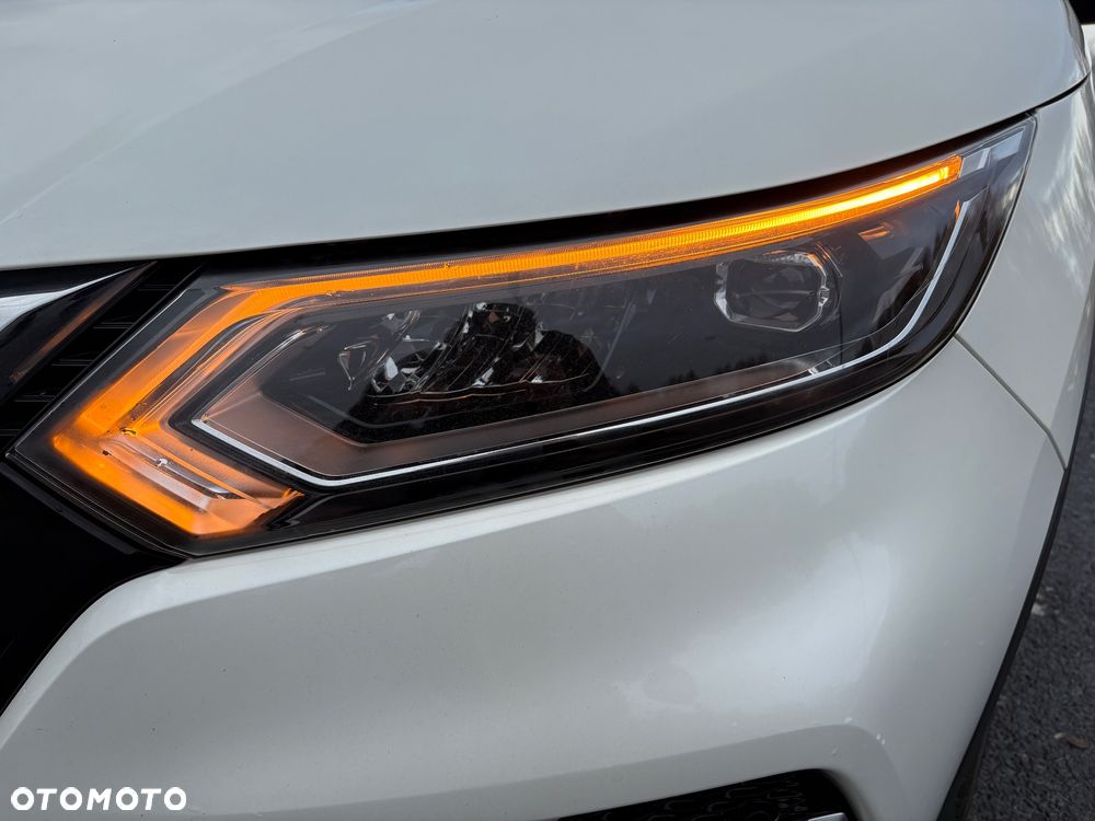 Nissan Qashqai 1.3 DIG-T N-CONNECTA - 11