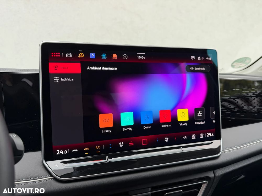 Volkswagen Tiguan 2.0 TDI SCR 4MOTION DSG Elegance - 29