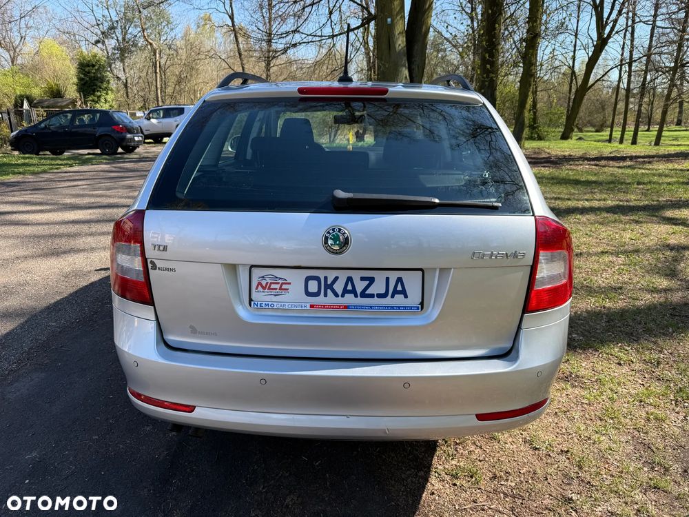 Skoda Octavia 1.6 TDI DPF 4x4 Ambition - 9