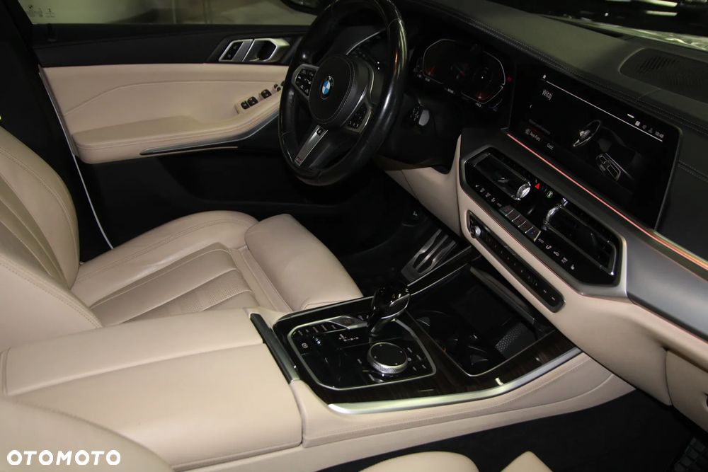 BMW X5 xDrive25d - 23