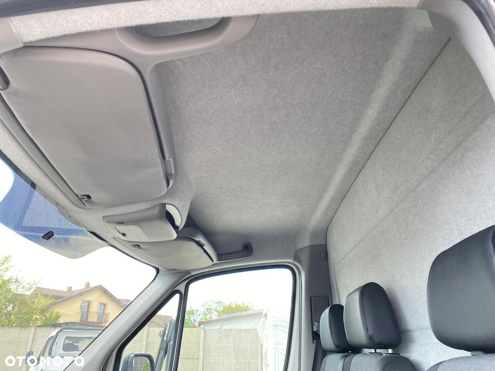 Volkswagen CRAFTER - 12