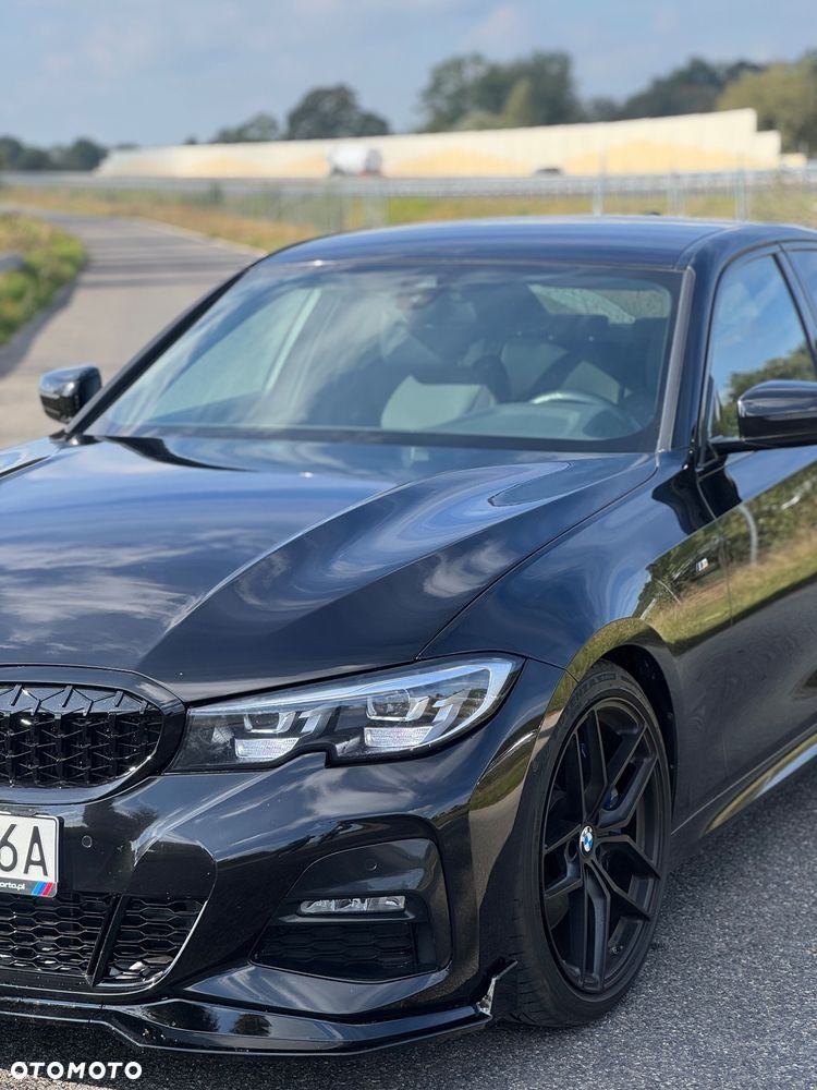 BMW Seria 3 330i M Sport - 4